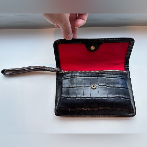 Dooney & Bourke Black Croc Embossed Oakdale Milly wristlet/clutch - Picture 3 of 6